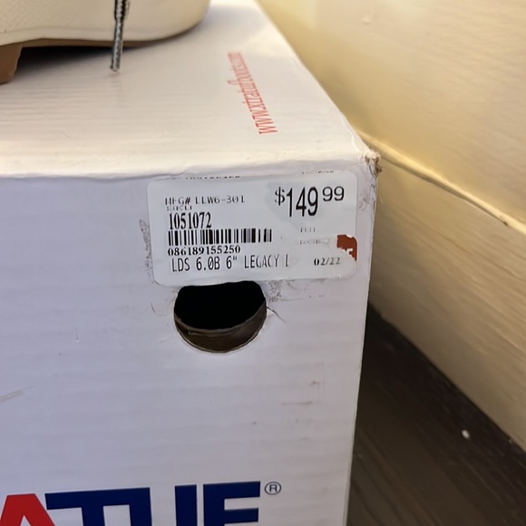 Women’s boots - Picture 5 of 6